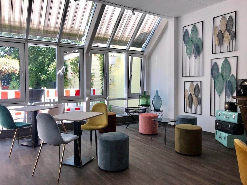 Arthotel Ana Eden คาร์ลสรูเฮอ ภายนอก รูปภาพ