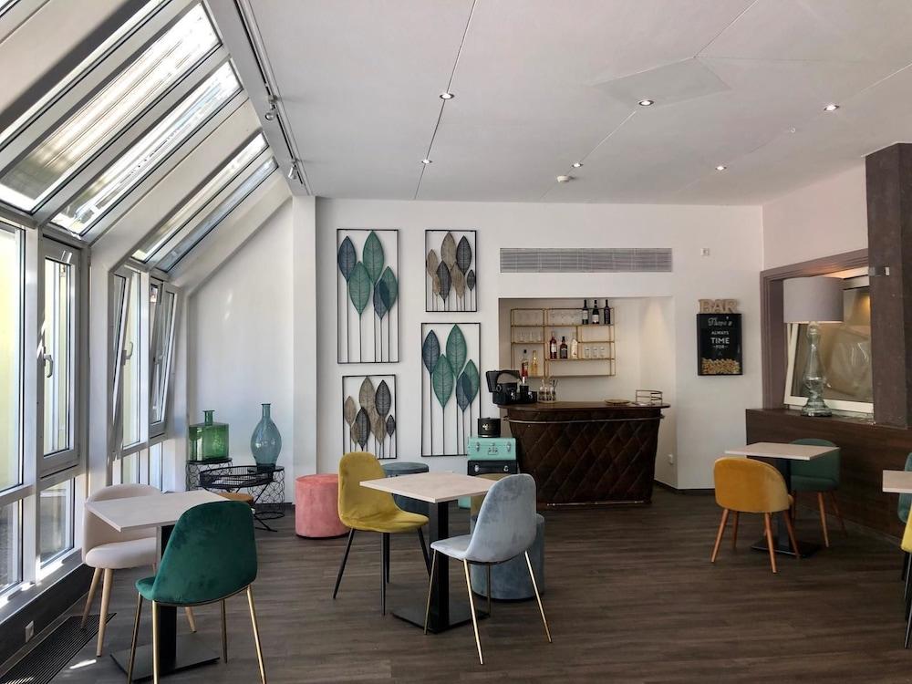 Arthotel Ana Eden คาร์ลสรูเฮอ ภายนอก รูปภาพ