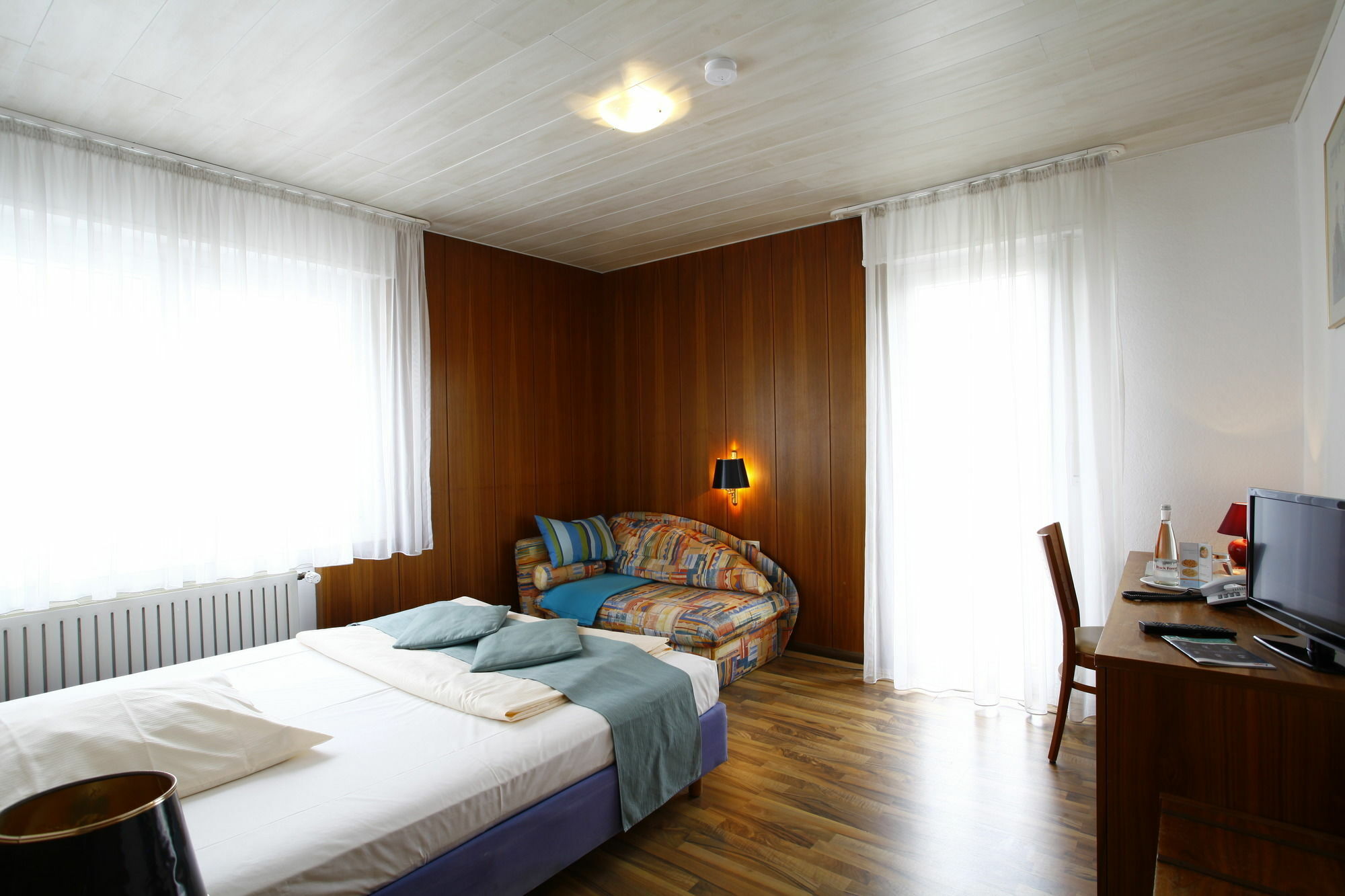 Arthotel Ana Eden คาร์ลสรูเฮอ ภายนอก รูปภาพ